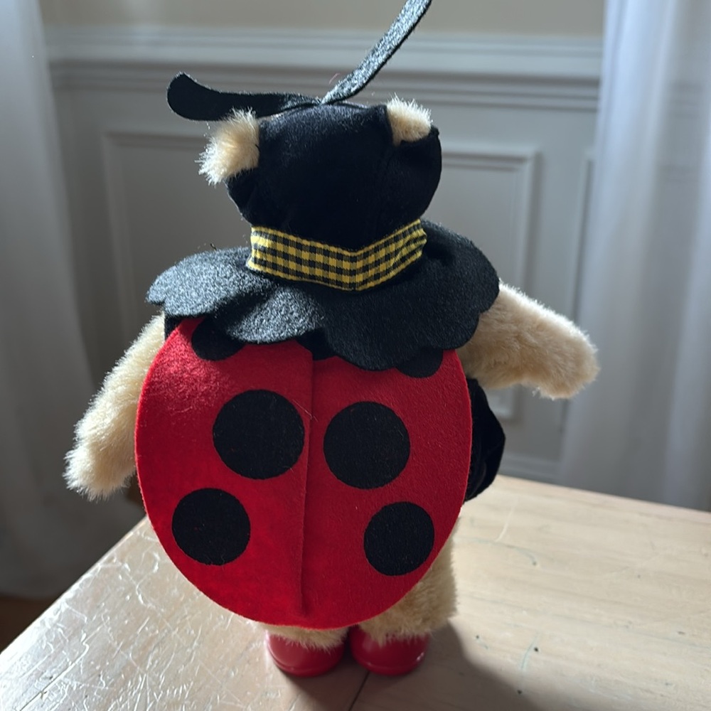 Muffy Vanderbear and Hoppy Vanderhare Collection - Picture 10 of 15